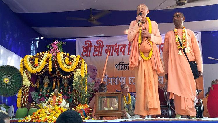 kavicandra_swami_speaks_at_last_years_festival