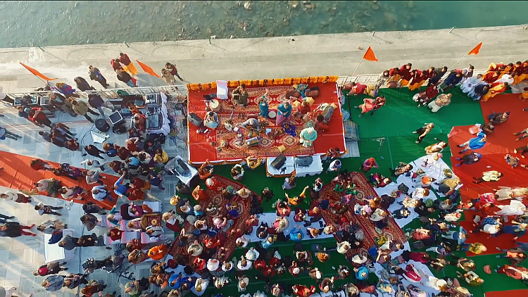 Jai Uttal's colorful concert on the banks of the Ganga