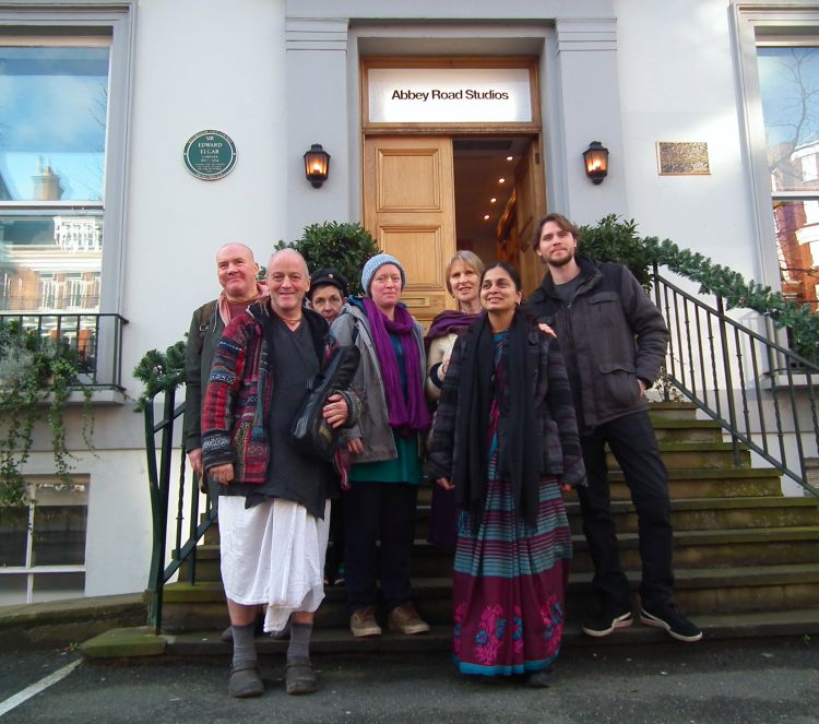 Devotees at Abbey Road 2