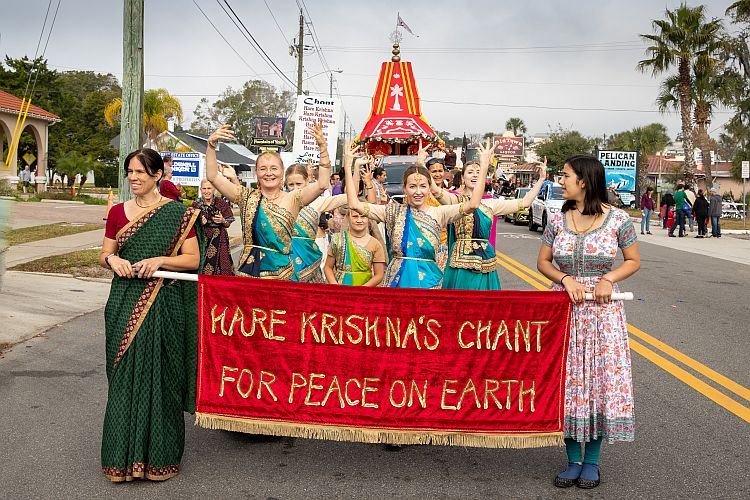 Hare Krishnas Chant for Peace