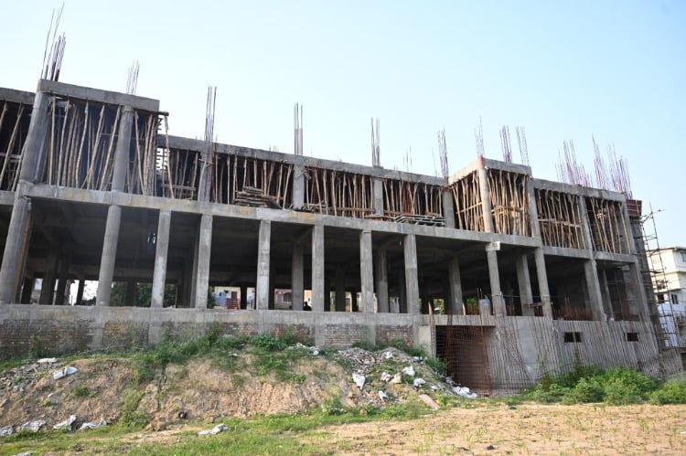 Construction of a New 100-Bed Hospital in Mayapur Is Progressing Nicely | ISKCON News